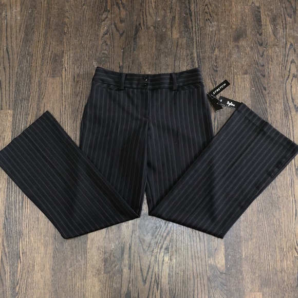 Juniors/Women’s size 9. Wide leg striped pants - Picture 3 of 6